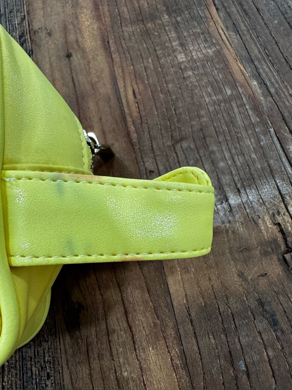 Versace Neon Yellow Parfums Pouch - Picture 6 of 12